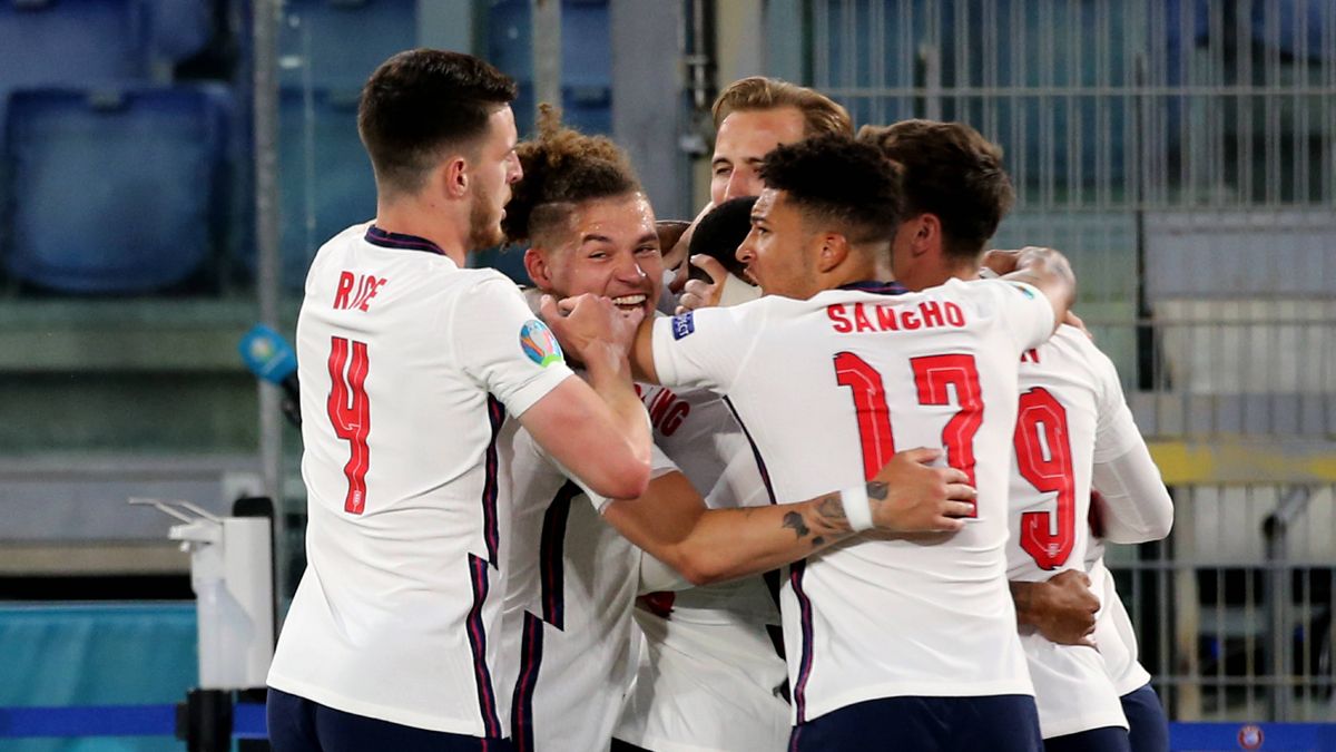 Los jugadores de Inglaterra celebran un gol en la Eurocopa