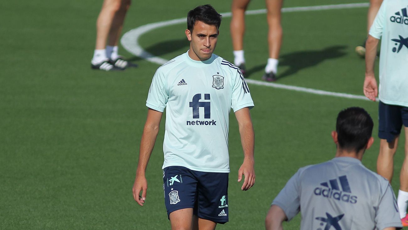 Eric García en un entrenamiento de España