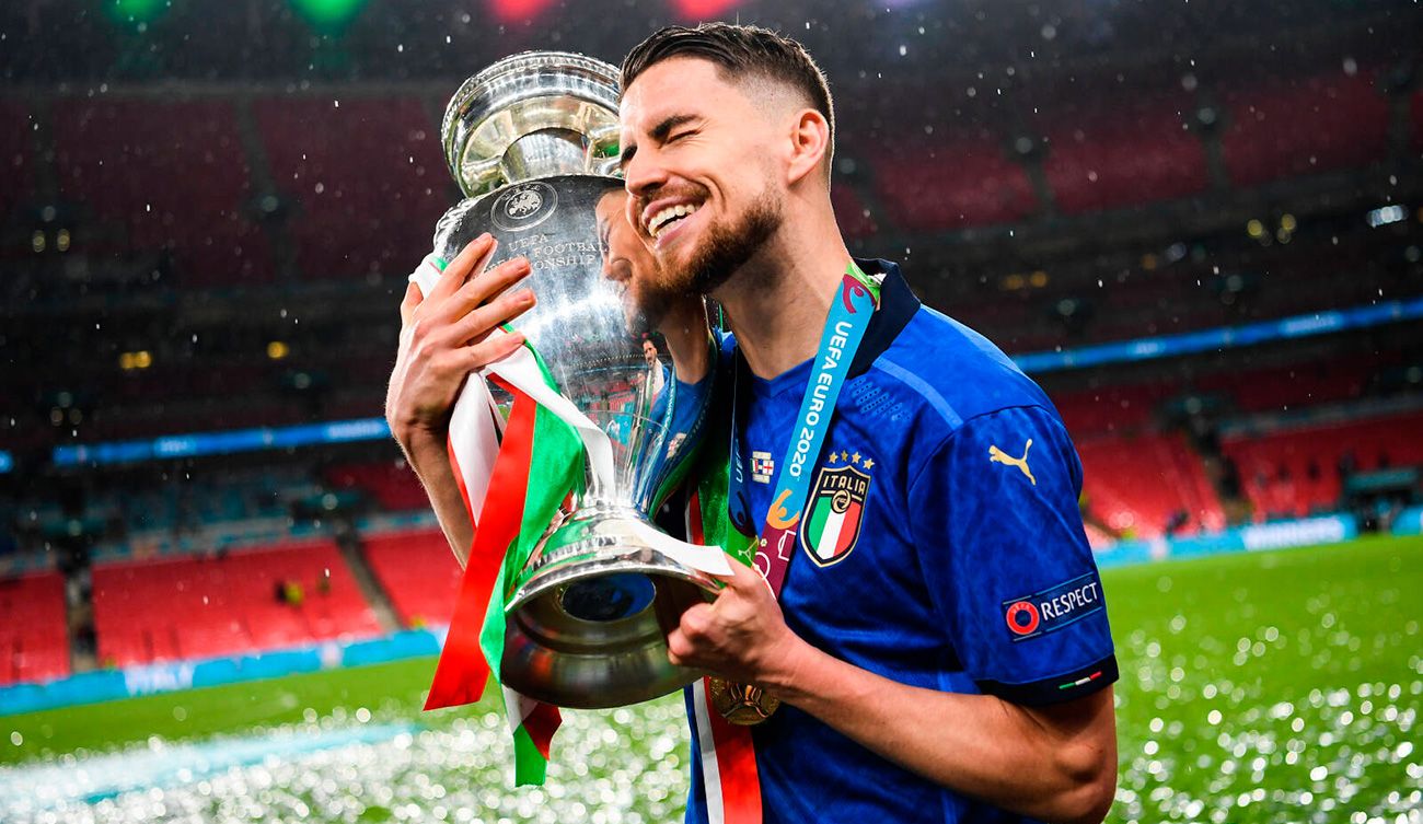 Jorginho celebra la Eurocopa de Italia