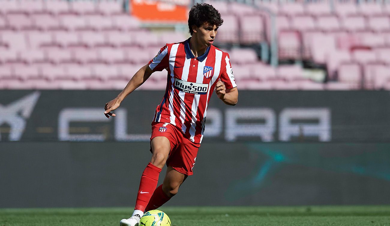 Joao Félix en un partido en el Camp Nou