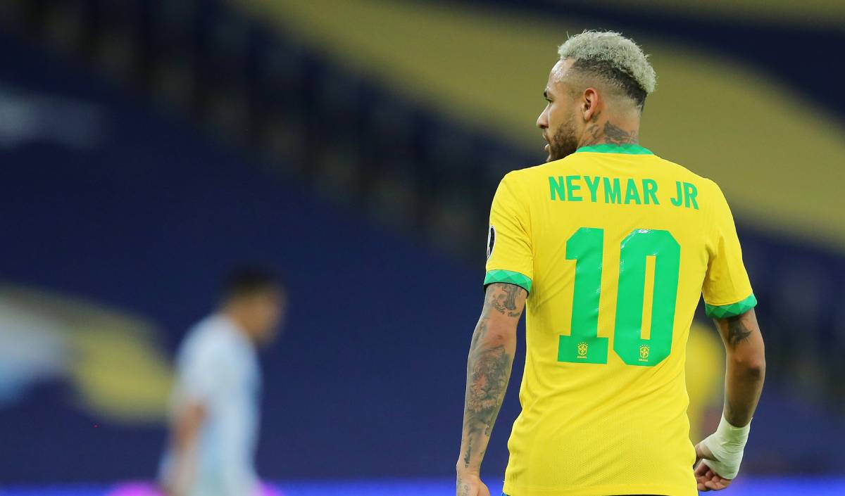 Neymar Jr., during a split of the Glass America