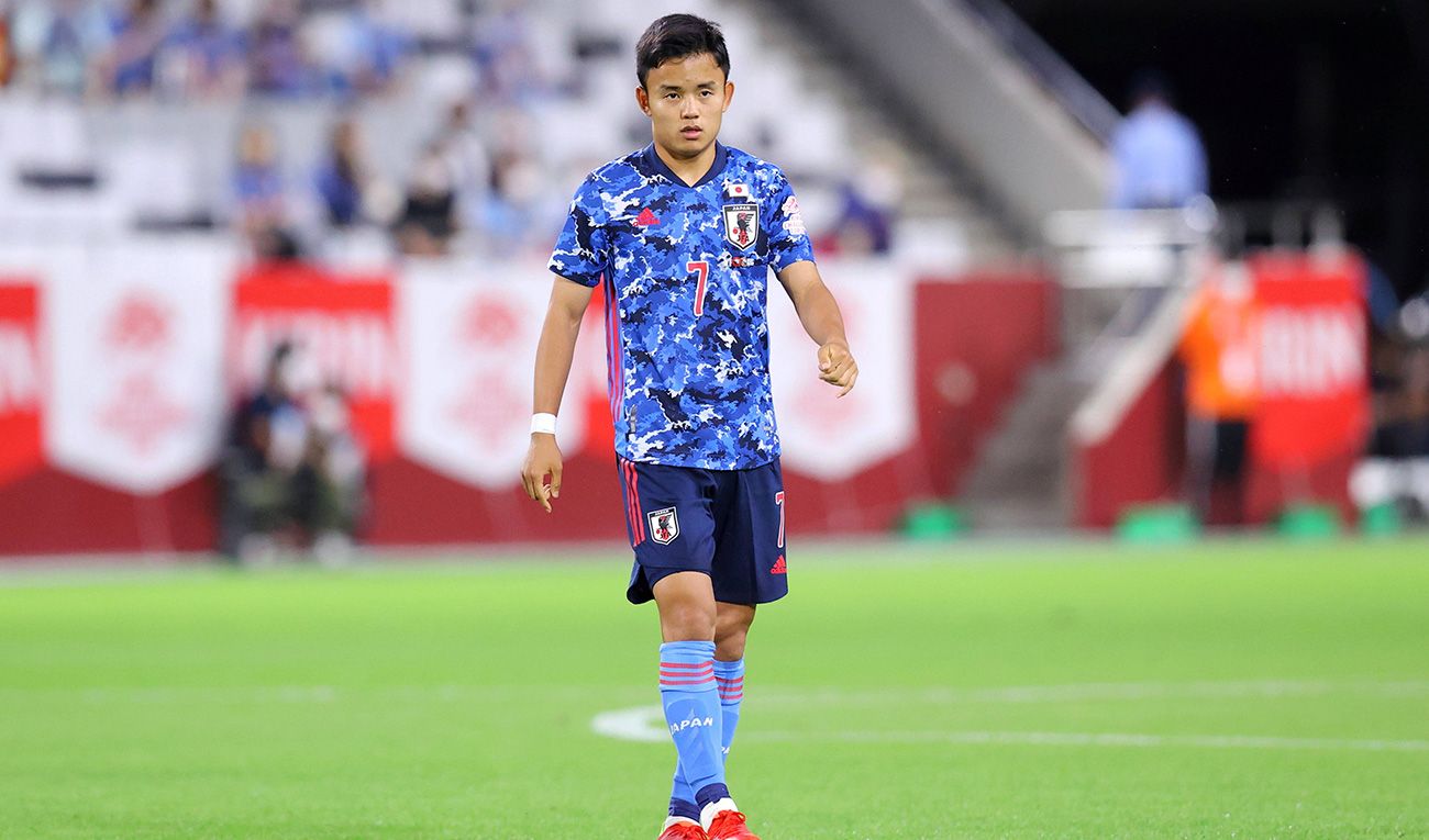 Take Kubo in a friendly with Japan