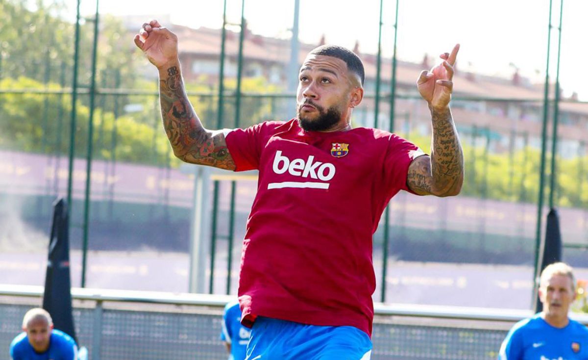 Memphis Depay In a training with the Barça / Image: Twitter Official FCB
