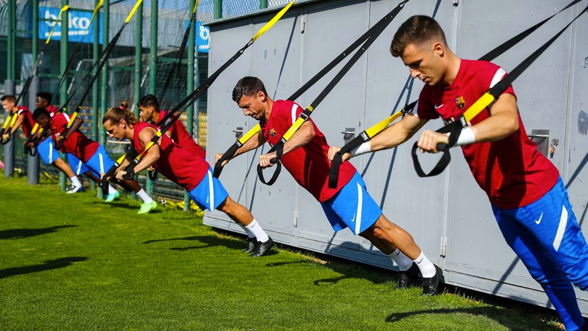 Los jugadores del FC Barcelona durante un entrenamiento (Imagen: @FCBarcelona_es en Twitter)