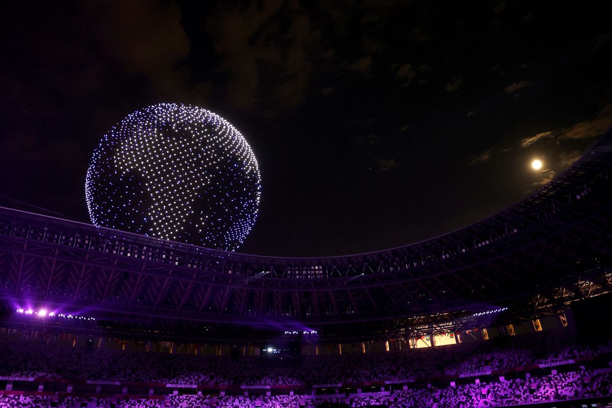 Show de Drones en inauguración de las Olimpiadas en Tokio / foto: getty images