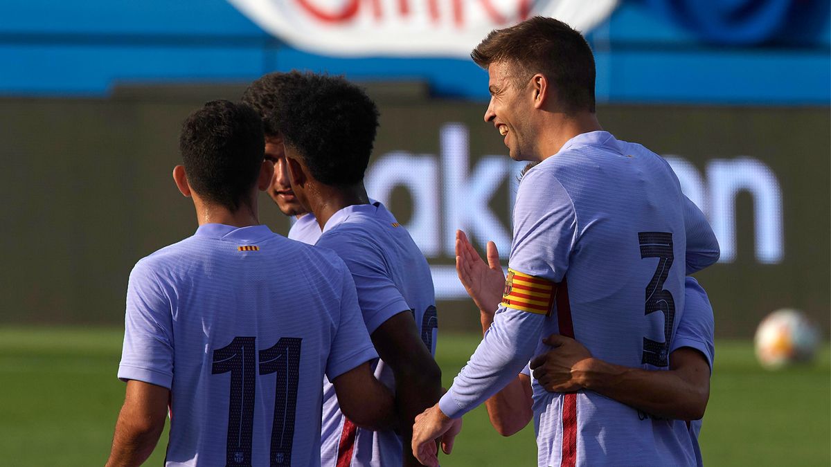 Los jugadores del Barça celebrando un gol de Piqué en la pretemporada