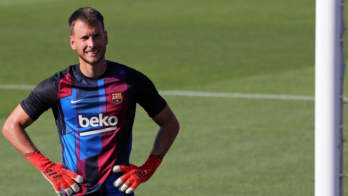 Neto Murara durante un calentamiento con el FC Barcelona