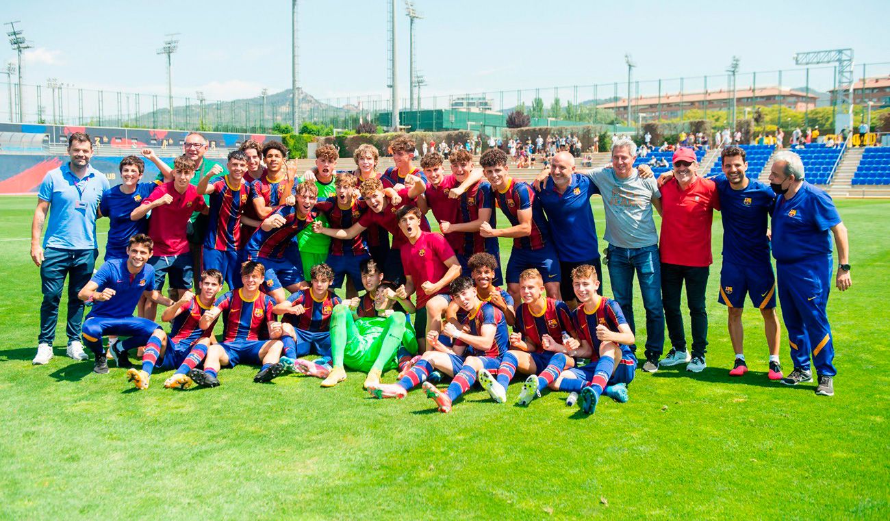 The staff of the Cadet To of the Barça / Image: Twitter Official FCB