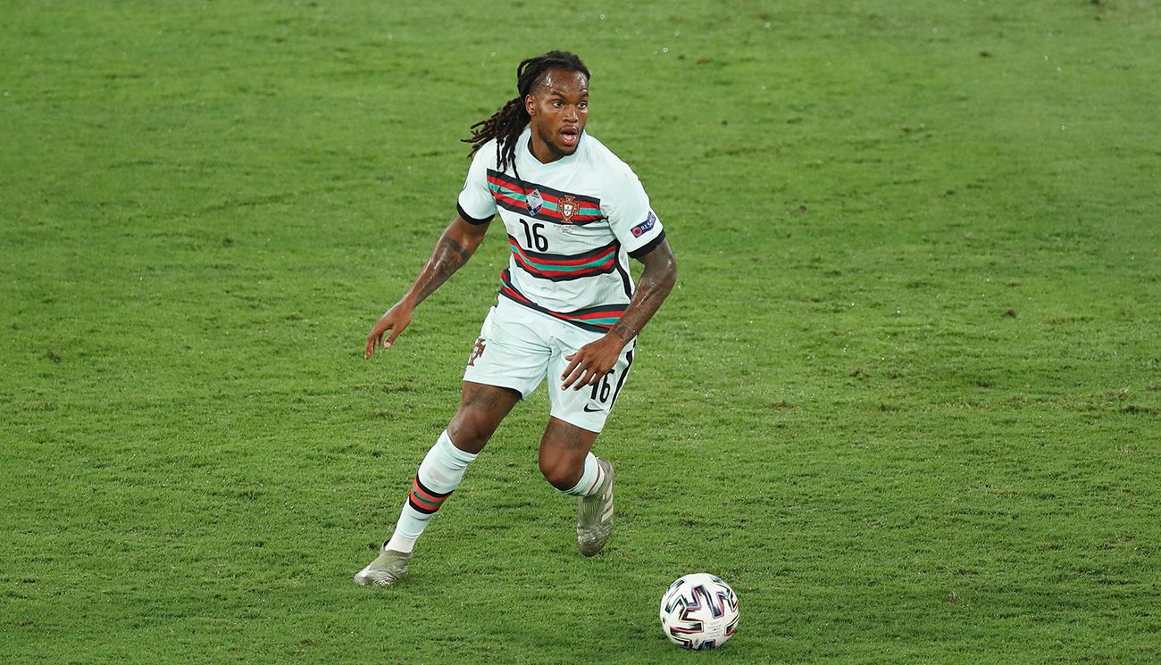 Renato Sanches in a party with Portugal in the Euro