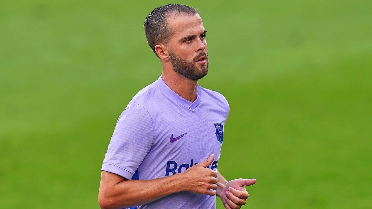 Miralem Pjanic en el Girona-Barça de pretemporada