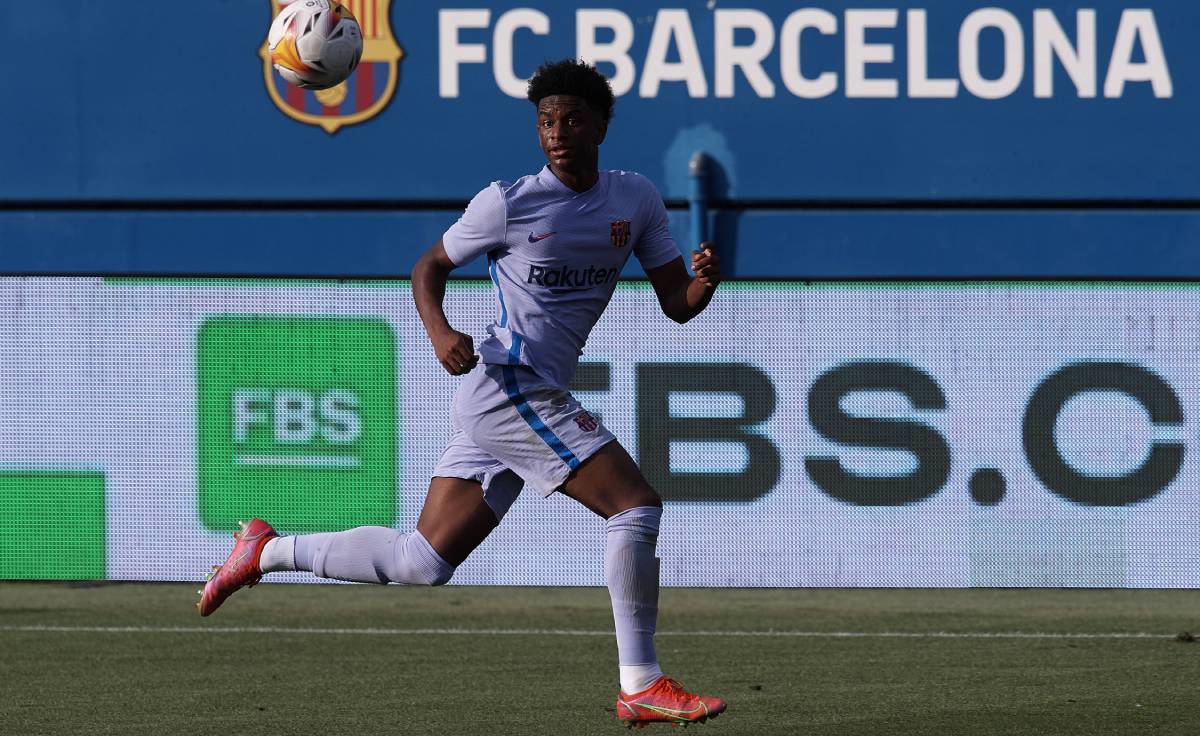 Alejandro Balde, con el Barça en un partido de la pretemporada