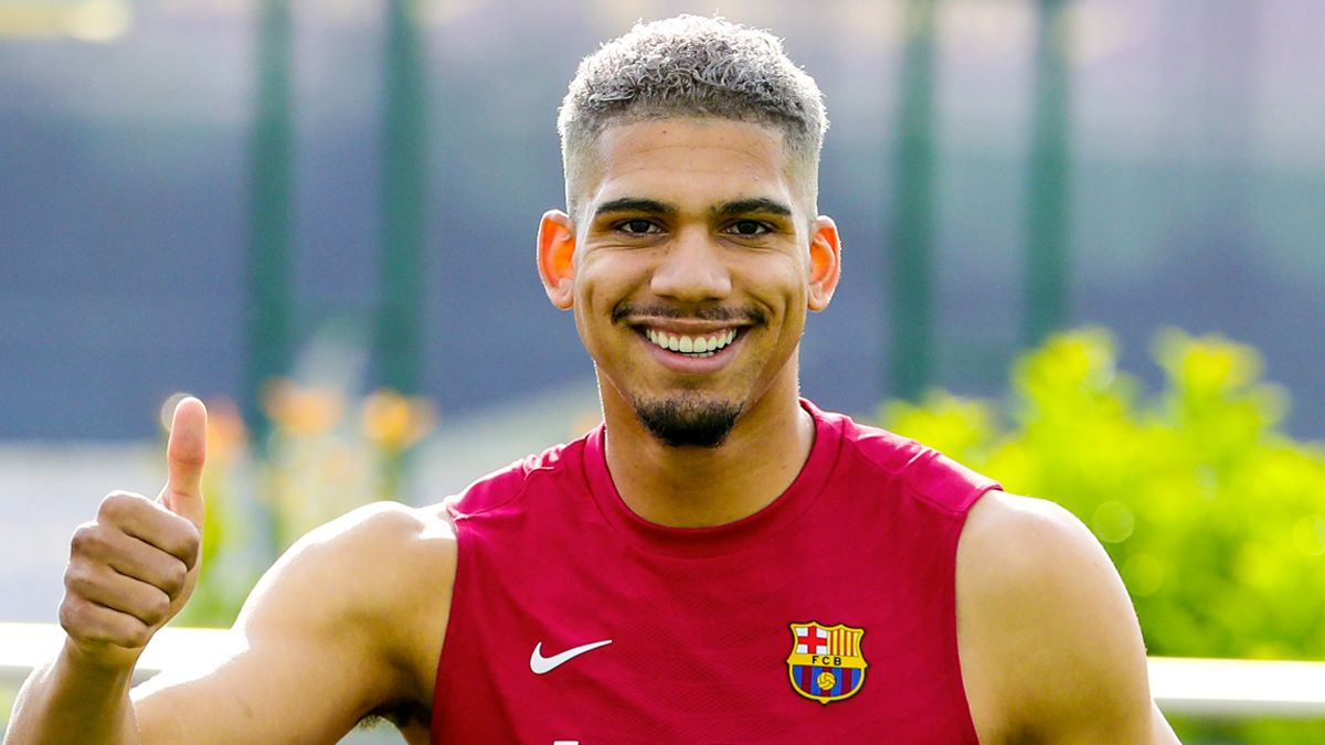 Ronald Araújo during a training of the Barça (Image: @FCBarcelona_is in Twitter)