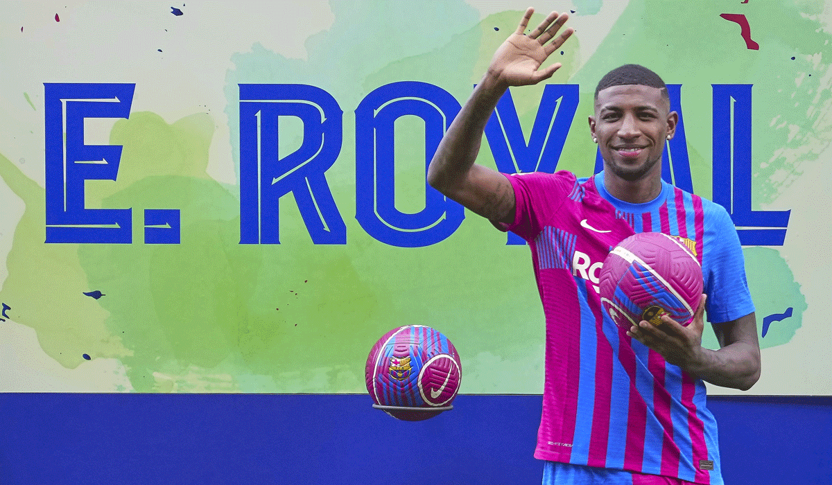 Emerson Royal durante su presentación oficial con el Barça