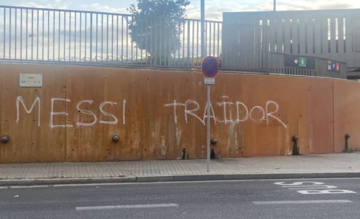 Painted in the outskirts of the Camp Nou (Sky Sports)