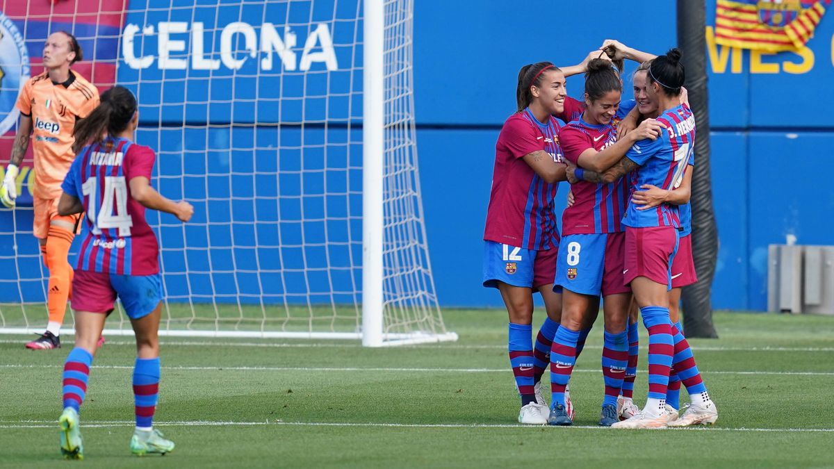 The players of the FC Barcelona celebrating a goal in front of the Juventus in Joan Gamper 2021