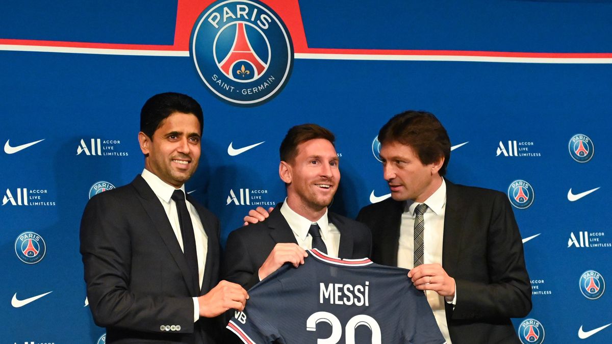 Al-Khelaifi, Messi y Leonardo, durante la presentación del argentino
