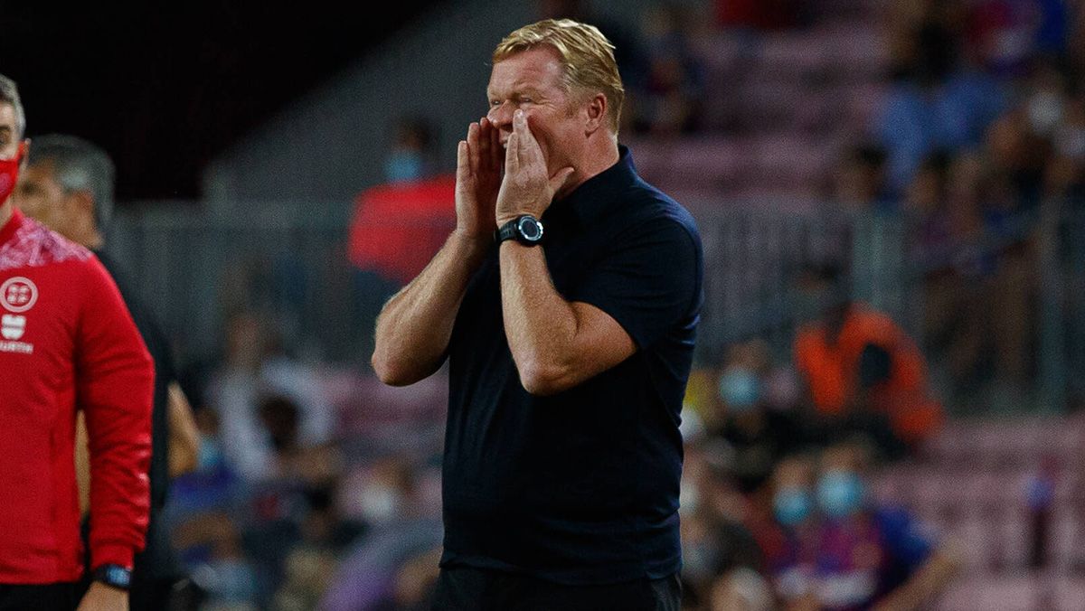 Ronald Koeman gritando en un partido