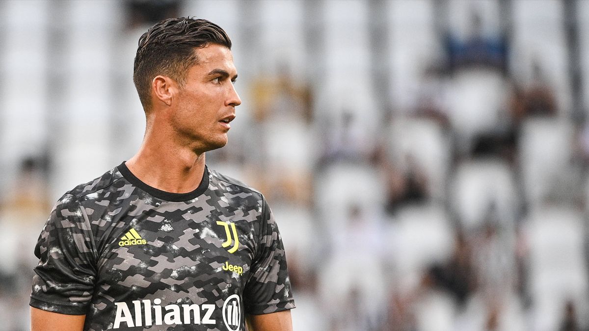 Cristiano Ronaldo during a warming with the Juventus