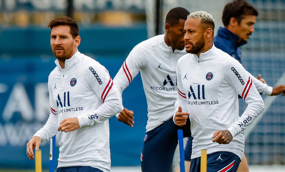 Messi and Neymar train  with the PSG
