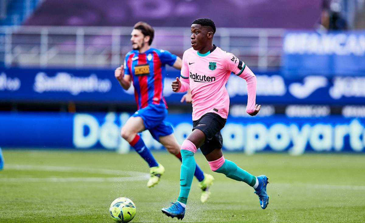 Ilaix Moriba, durante un Eibar-Barça