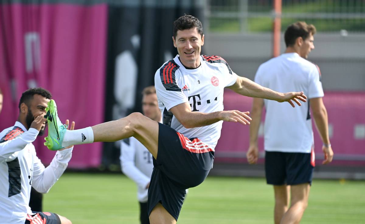 Robert Lewandowski se entrena con el Bayern