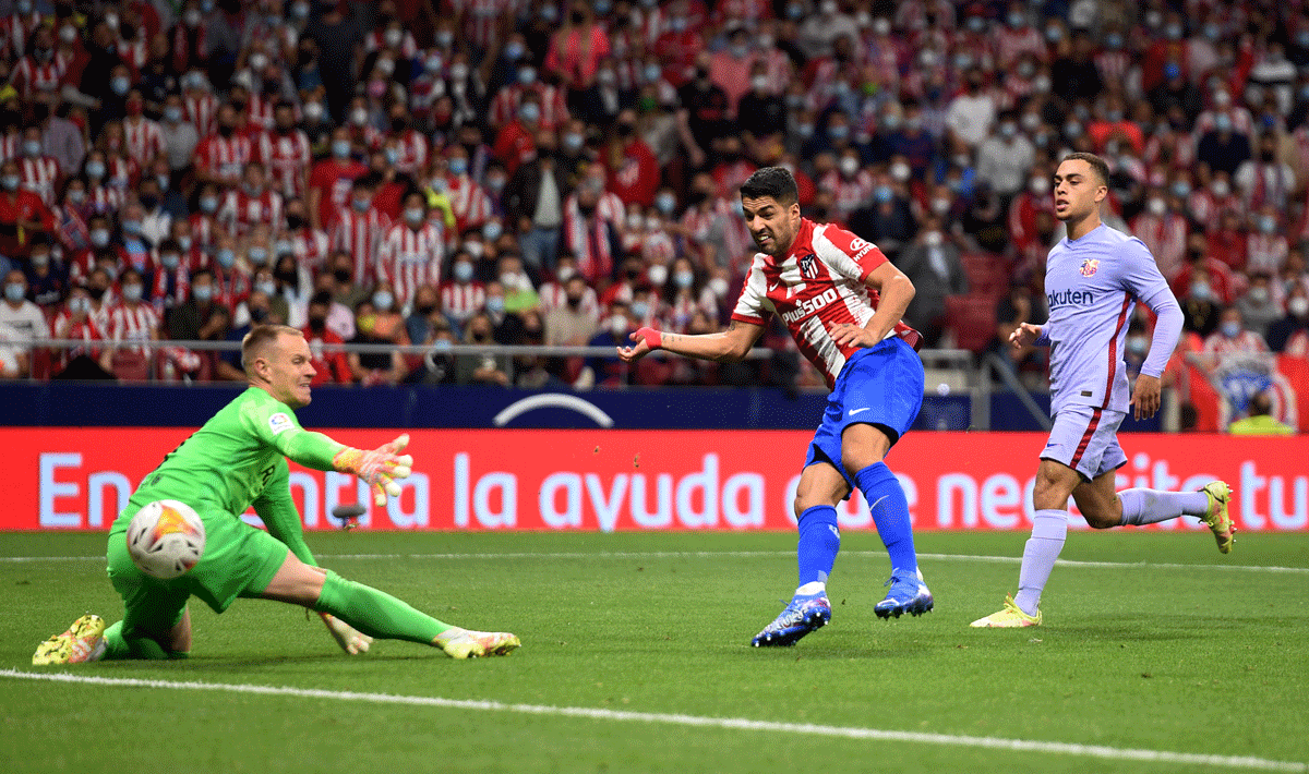 Luis Suárez sentenció la victoria del Atlético de Madrid ante el Barcelona