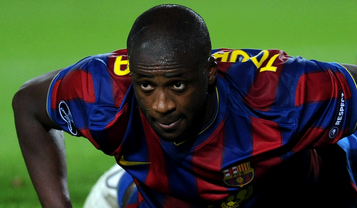 Touré Yaya durante un partido con el FC Barcelona
