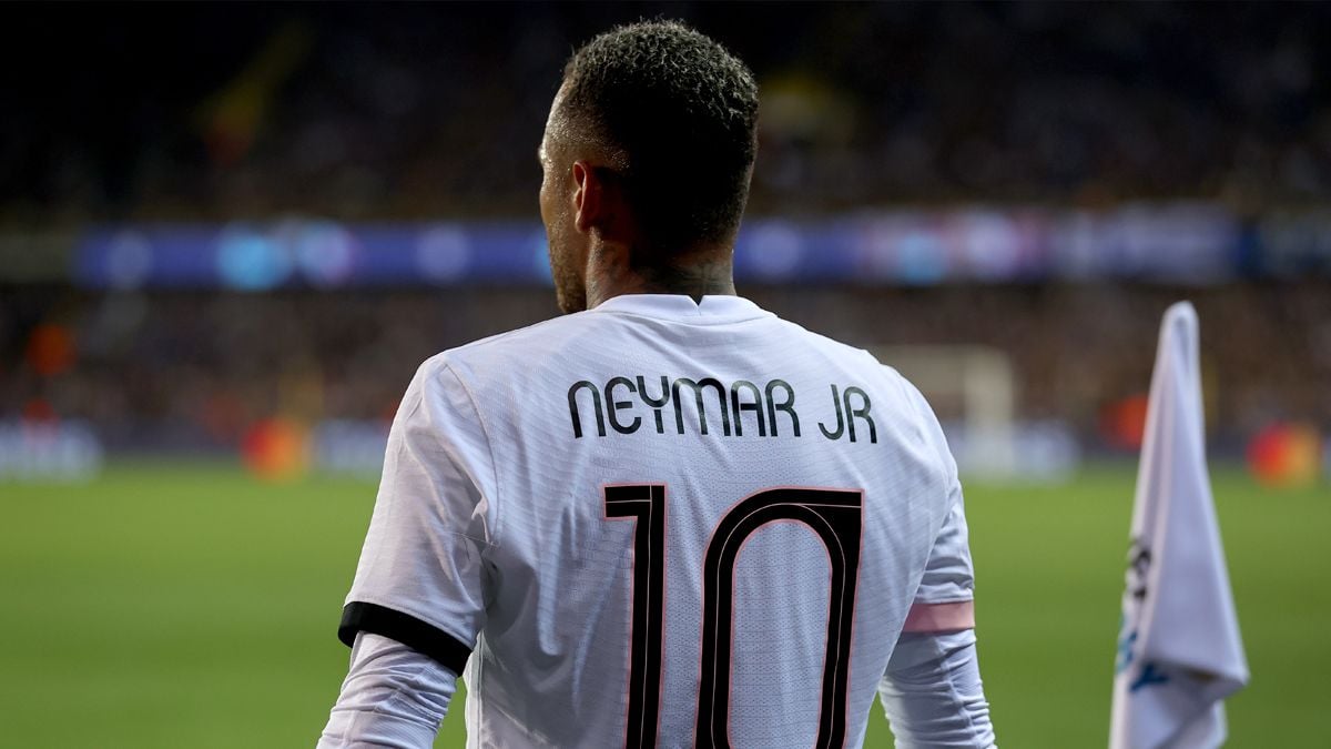 Neymar Jr during a match with PSG