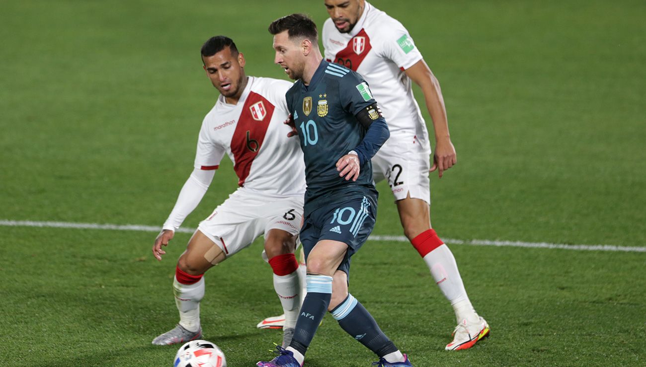 Leo Messi en el encuentro ante Perú