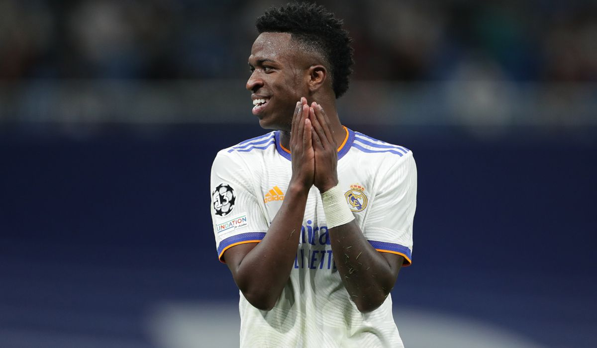 Vinicius destapó su arsenal y el Madrid aplastó al Shakhtar