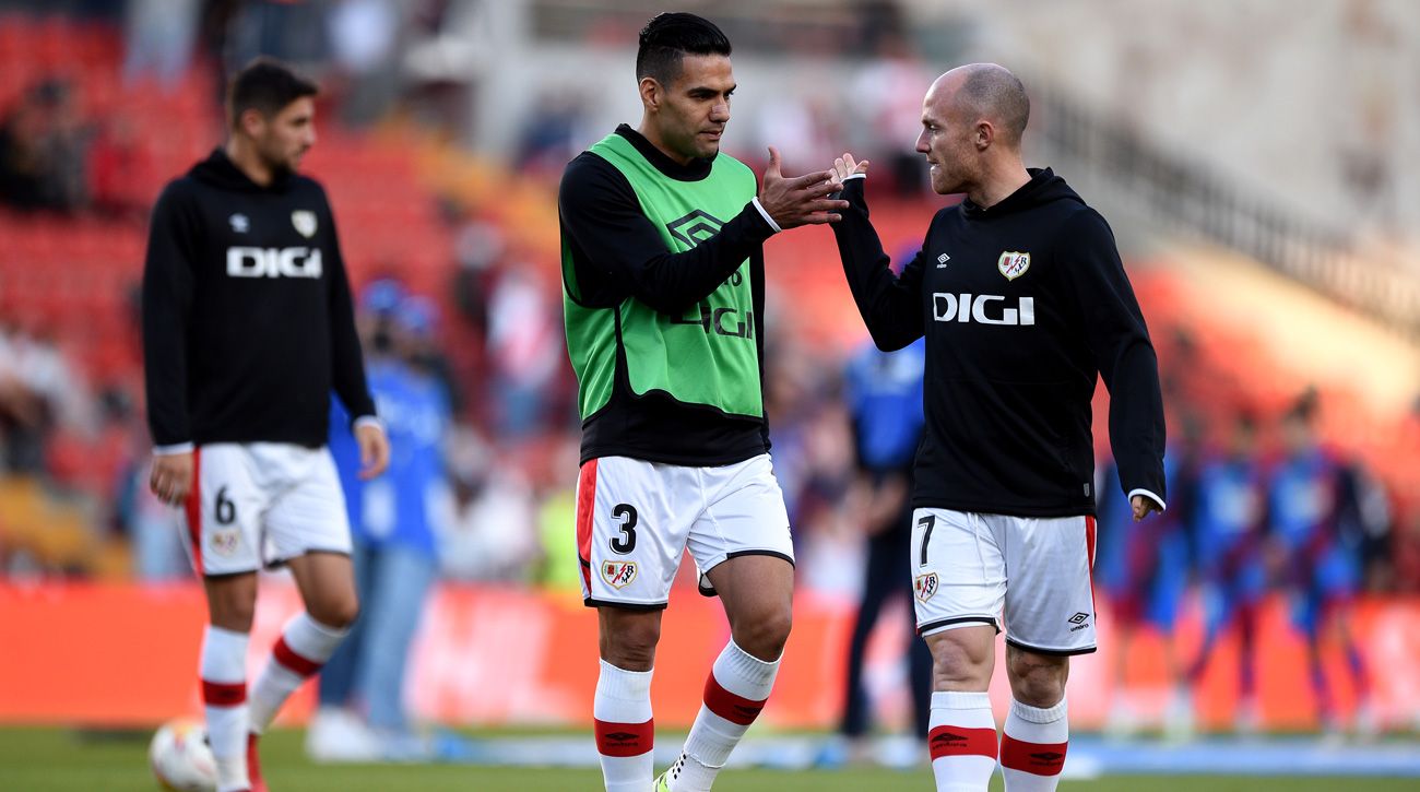 Falcao And Isi greet  in the warming