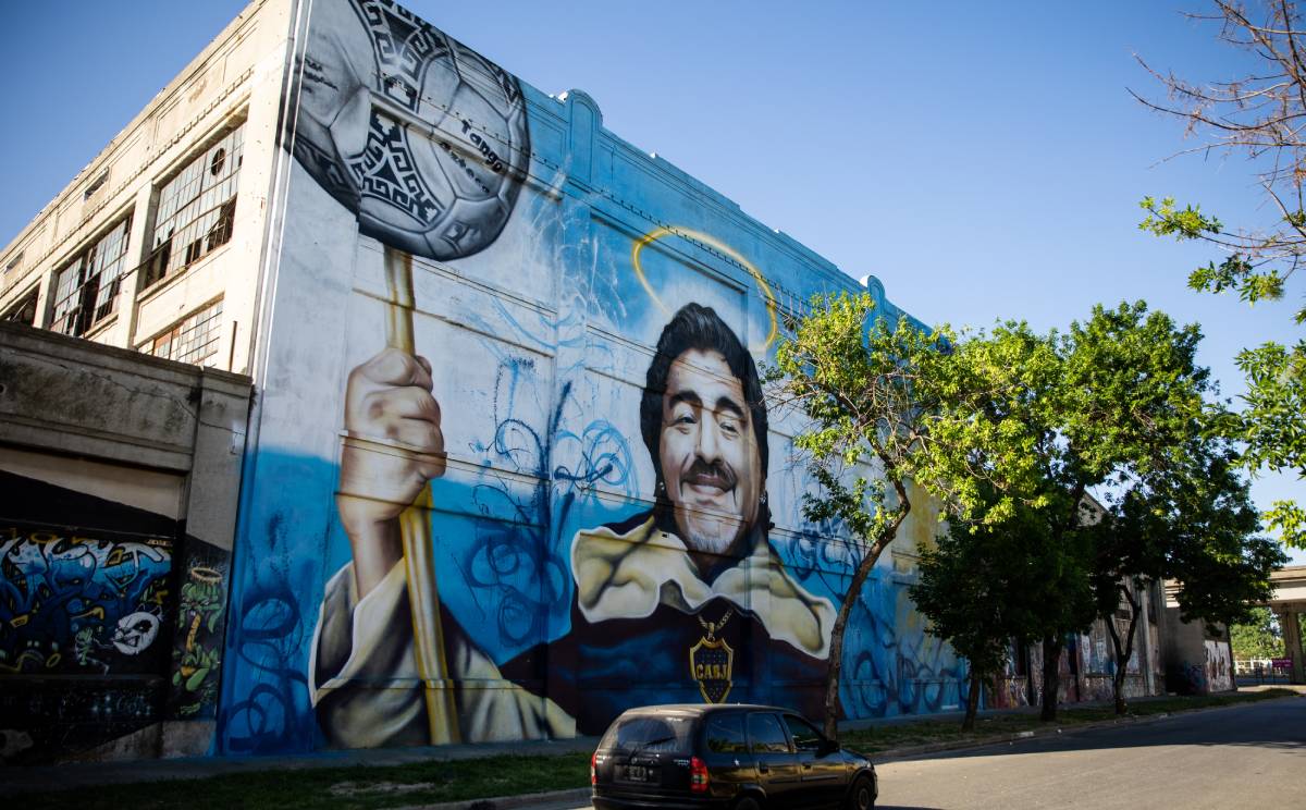 Murales conmemorativos del cumpleaños de Maradona en Argentina