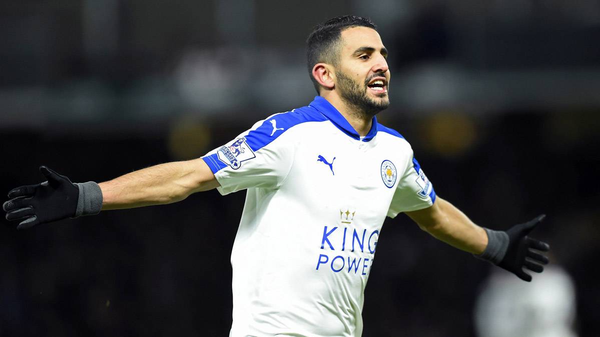 Riyad Mahrez, celebrando un gol con el Leicester City