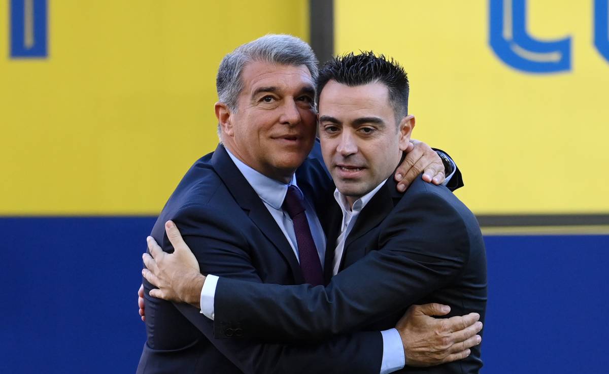 Joan Laporta welcomes Xavi to the Barça