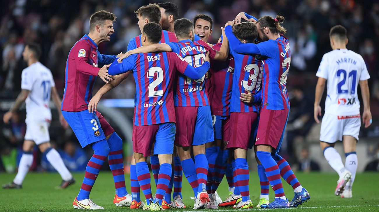 Los jugadores del Barça celebran un gol