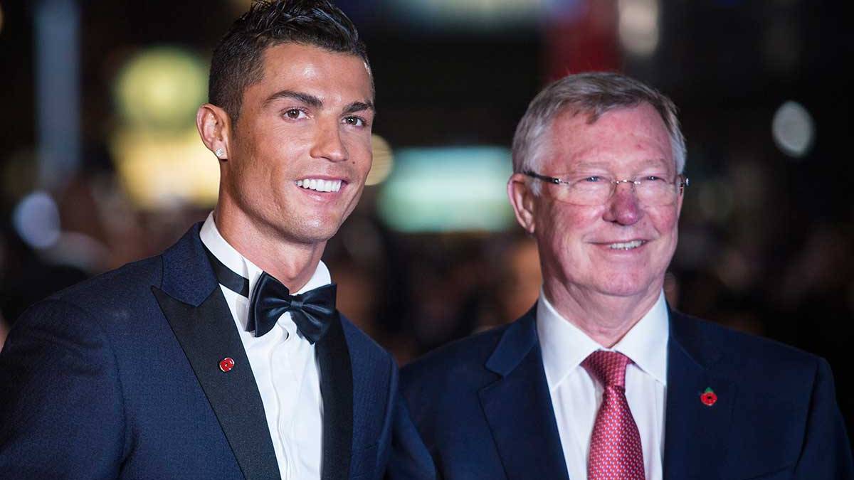 Cristiano Ronaldo junto a Alex Ferguson, el que fuera su entrenador en el Manchester United ya retirado