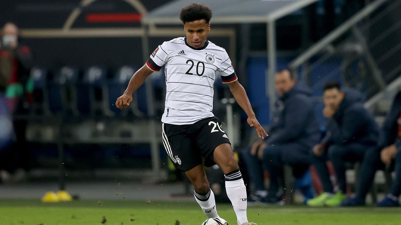 Karim Adeyemi en un partido con Alemania