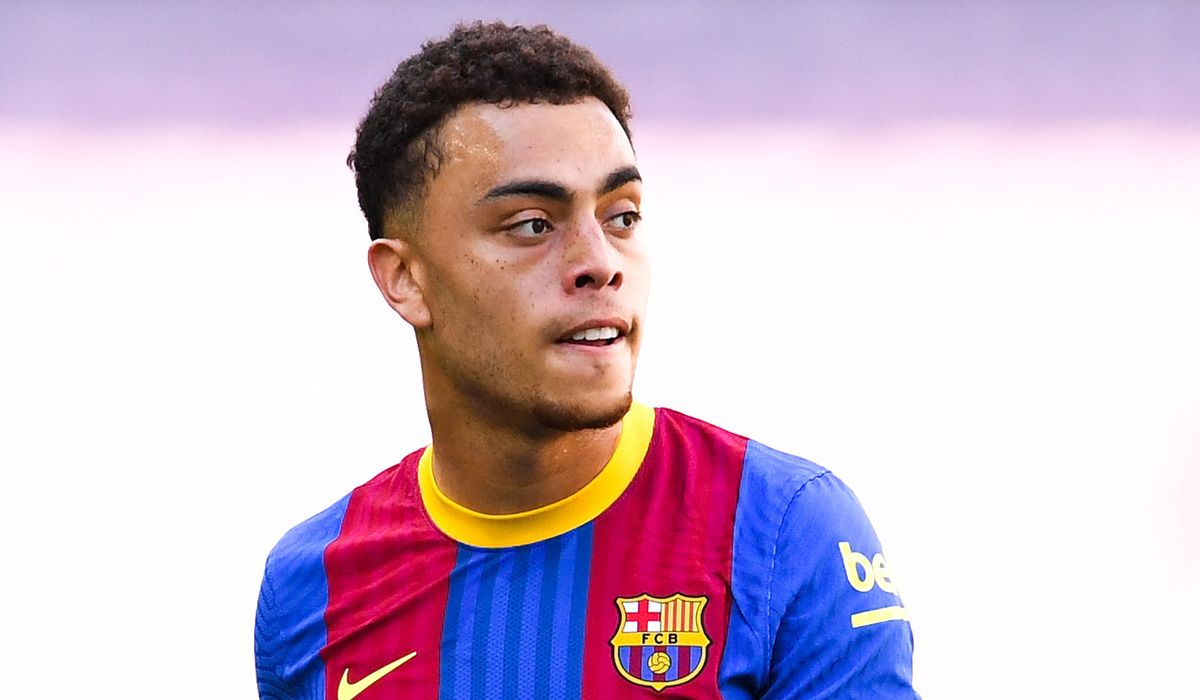Sergiño Dest During a commitment with the FC Barcelona