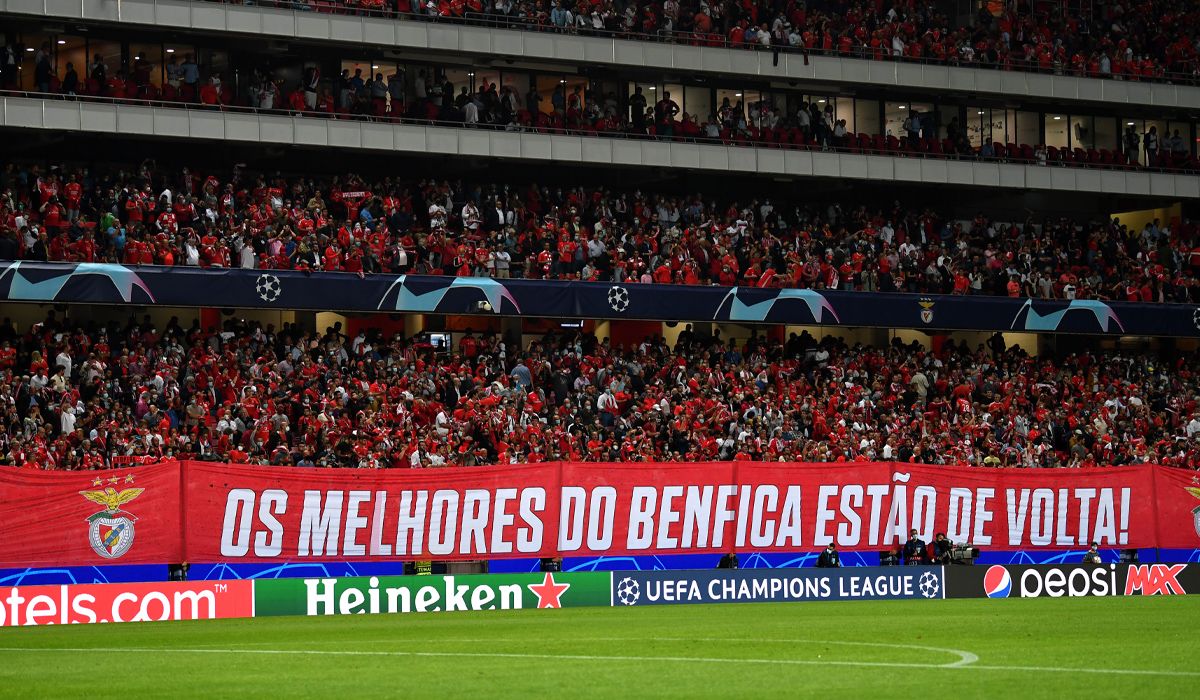 Benfica cumple su trámite ante el Dinamo y se instala en 8vos de Champions (2-0)