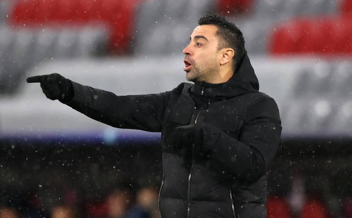 Xavi da indicaciones durante el Bayern-Barça