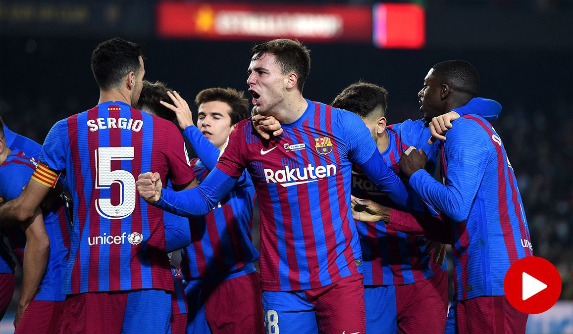 Nico González celebra el tanto de la victoria del FC Barcelona sobre el Elche