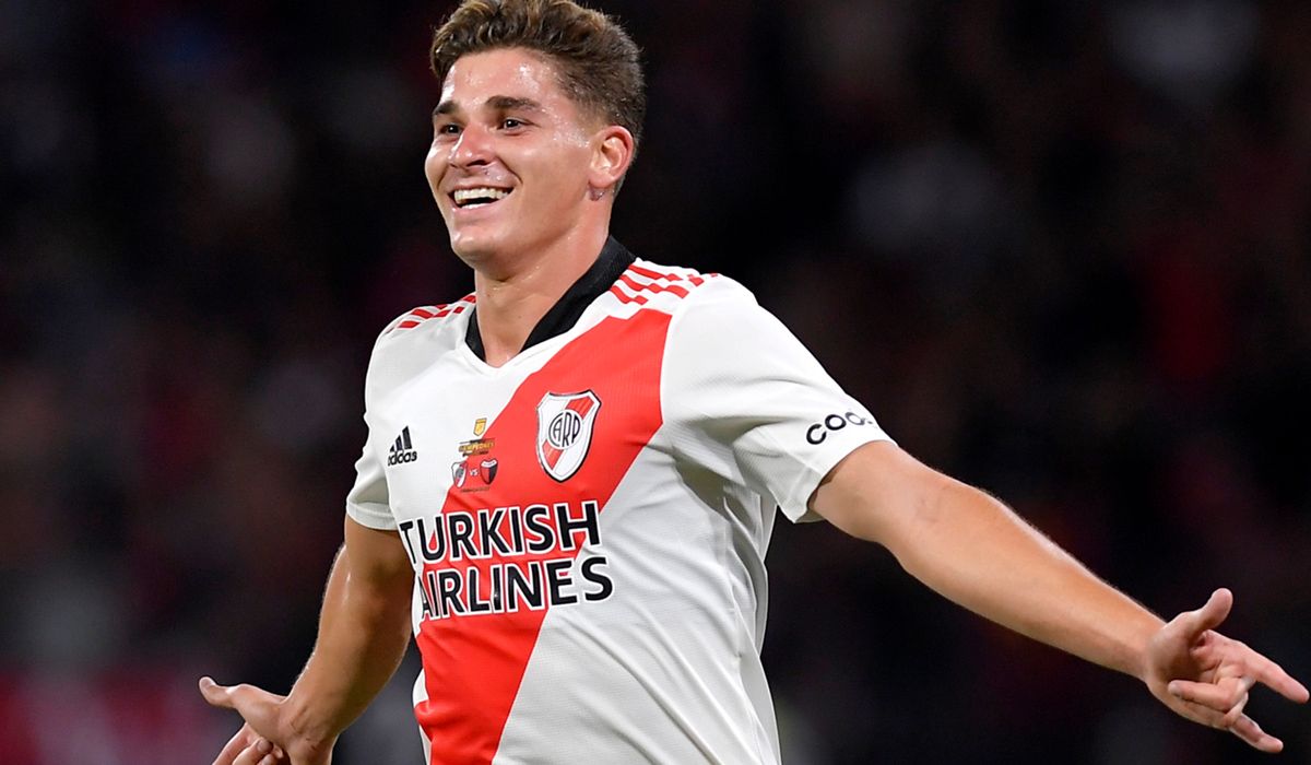 Julián Álvarez does not close the door