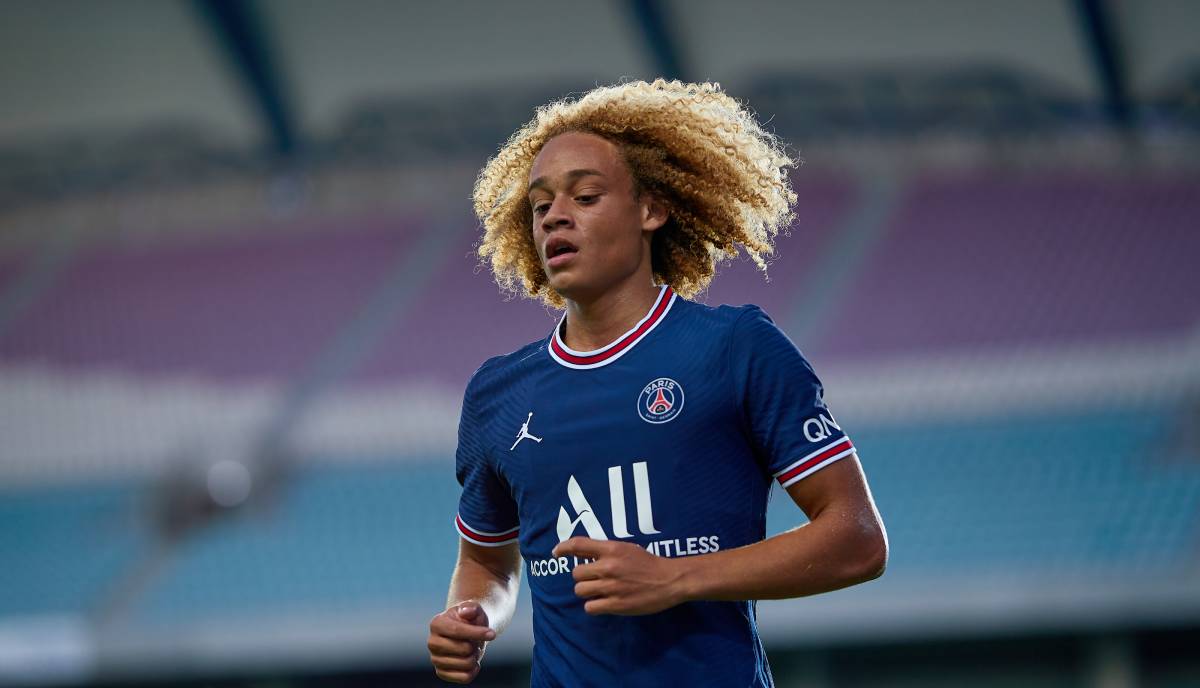 Xavi Simons, centrocampista del PSG