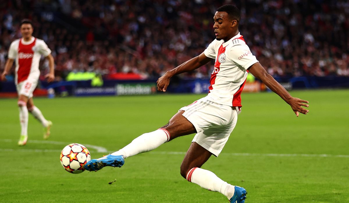 The young player of the Ajax that is in the radar of the Real Madrid