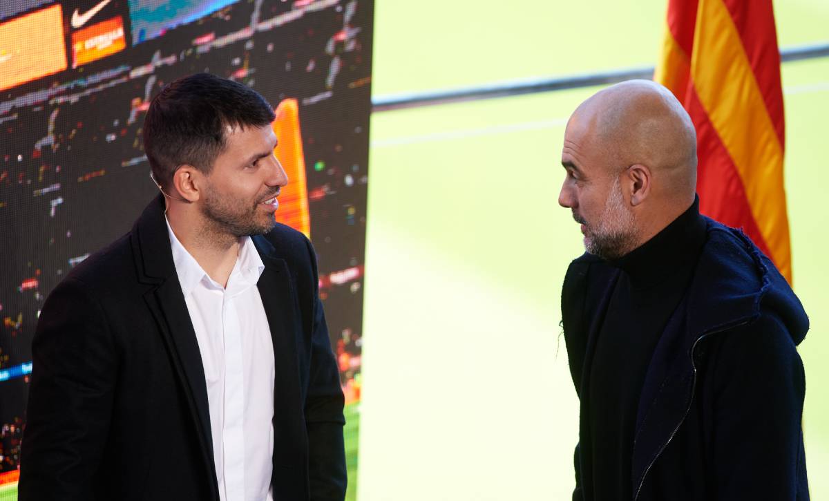 Sergio Agüero, ex jugador del Barça, junto a Pep Guardiola