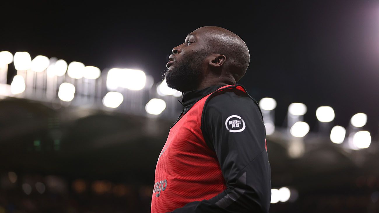 Romelu Lukaku en un calentamiento con el Chelsea