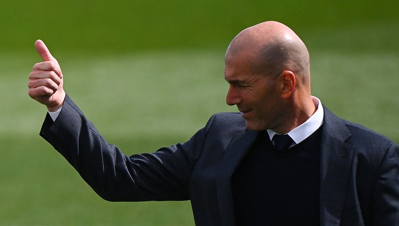 Zinedine Zidane in a match against Eibar