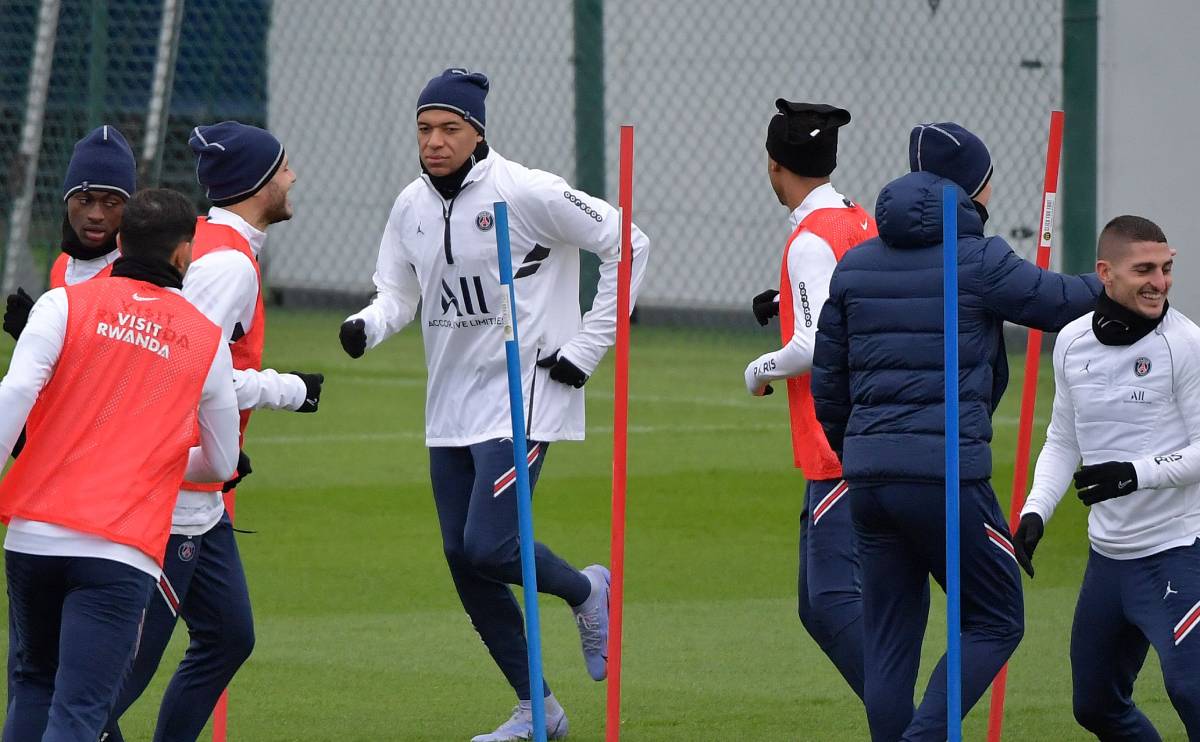 Kylian Mbappé, en un entrenamiento del PSG