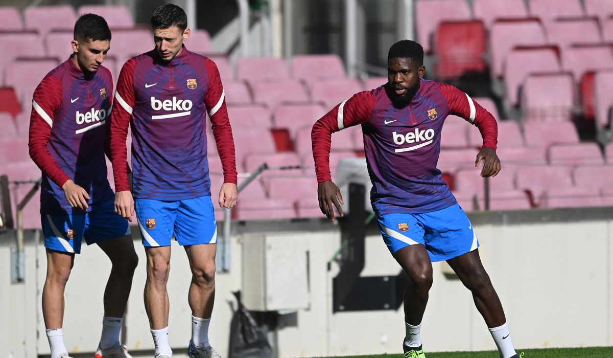 Samuel Umtiti en un entrenamiento con el FC Barcelona