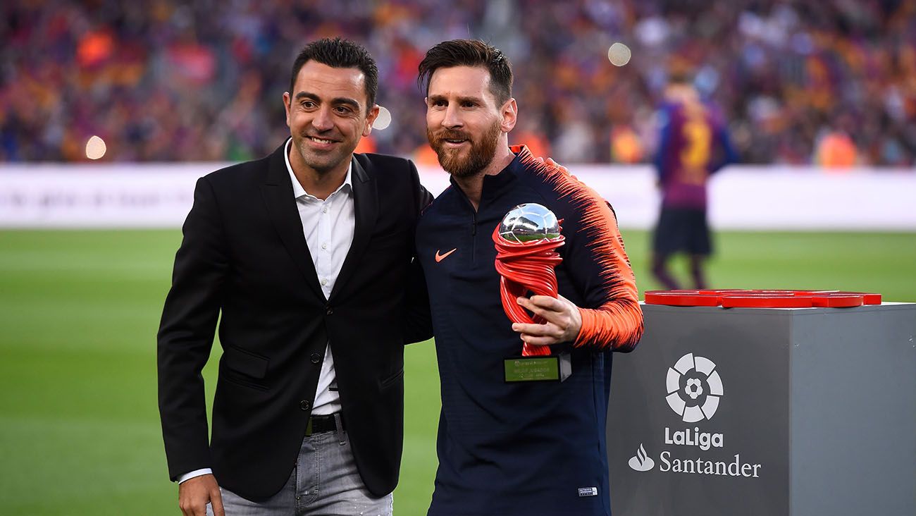 Leo Messi y Xavi Hernández en Barcelona